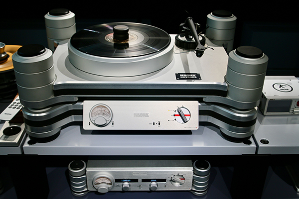 061824.apmunich2024-3.Nagra Reference turntable and HD Phono Preamp.jpg
